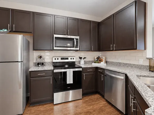 Enclave at Bailes Ridge Apartments