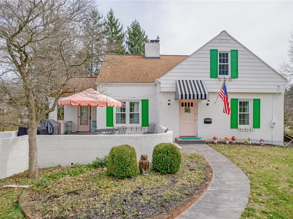 3303 Elmdale Dr, Bethel Park, PA 15102