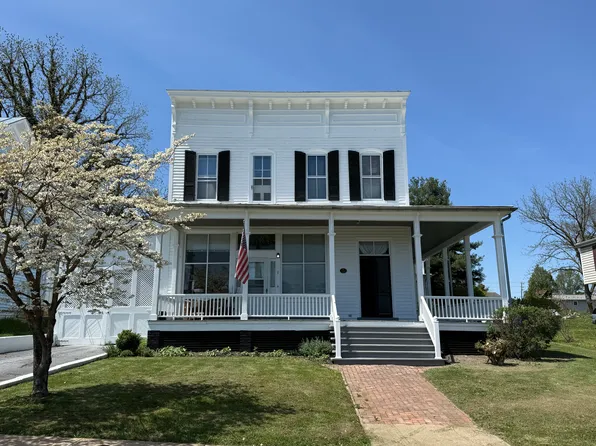 5923 Gospel St APT 1, Mount Jackson, VA 22842
