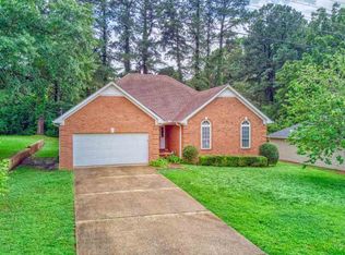 150 Maywood Dr, Jackson, TN 38305