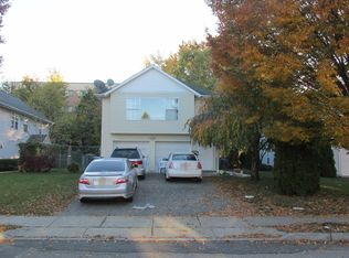 33 Ross Ave, Hackensack, NJ 07601