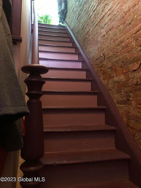 3rd image of 1 Franklin Place