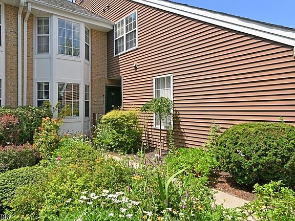 2nd image of 354 Stiles Ct