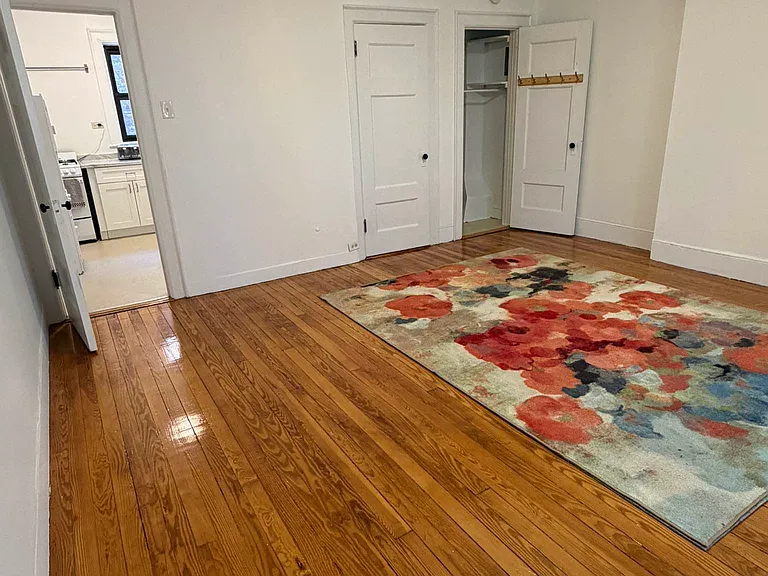 332 W 83rd St #8 — Photo 2