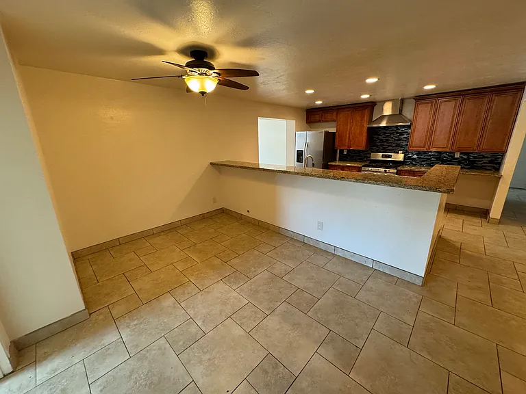 97 E Huntington Dr — Photo 5