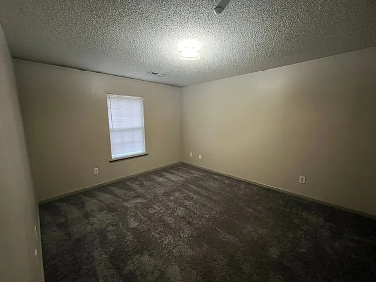 5003 Chancellor Sq NW — Photo 7