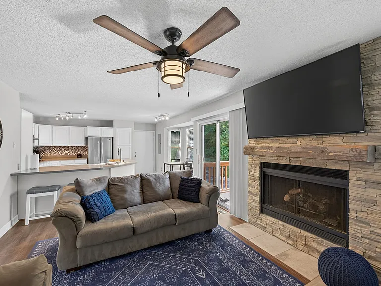 536 Oak Hill Dr — Photo 15