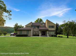 12 Crow Hill Rd, Freehold, NJ 07728