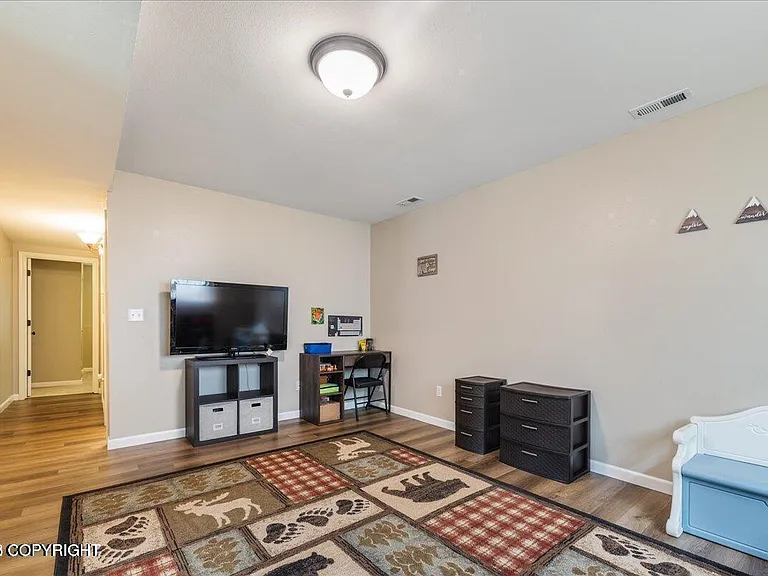 19015 Danny Dr — Photo 23