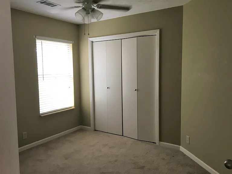 100 Meridian Ct — Photo 18