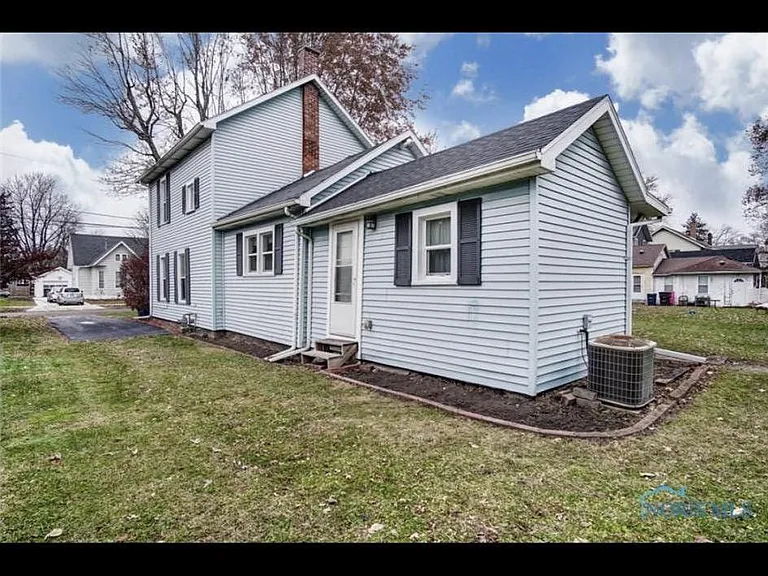245 Buttonwood Ave — Photo 4