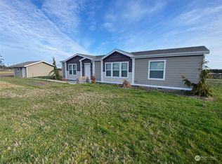 55 Old Goat Ln, Sequim, WA 98382