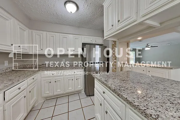 12706 Pantano Dr — Photo 30