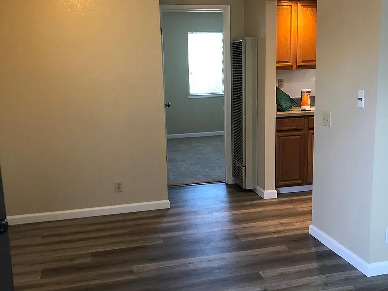883 Belden St #4 — Photo 2