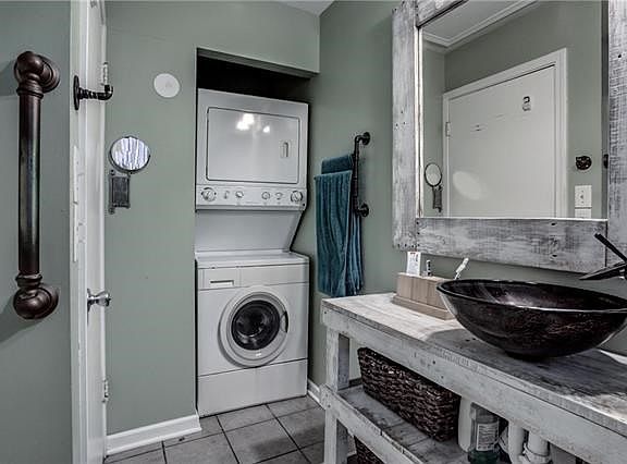 5th image of 8928 McGee St