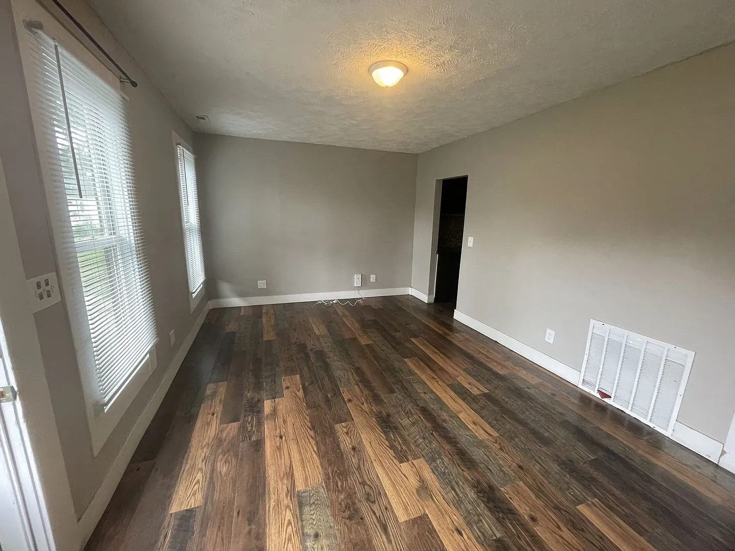 4026 Spring Cir 2 Bed/1 Bath in Buena Vista | Updated Kitchen, Full Appliance Package, Single-Lev... — Photo 3