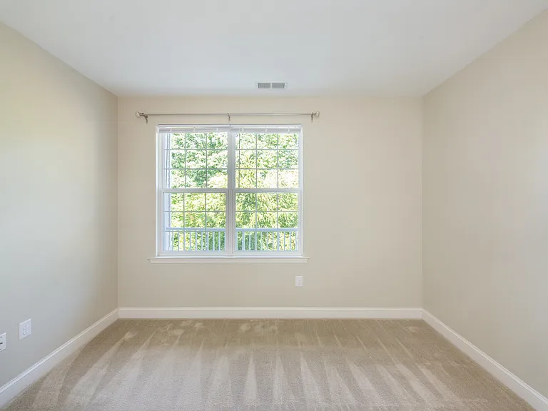 4211 Ramapo Ct — Photo 12