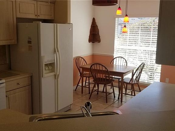 4th image of 944 Leyburn Dr