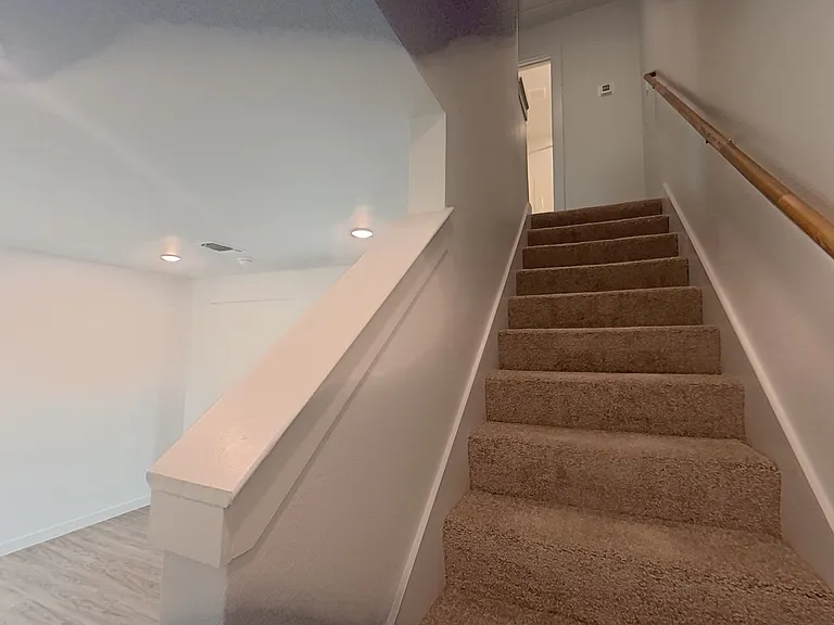 Sabine Apartments — Photo 7