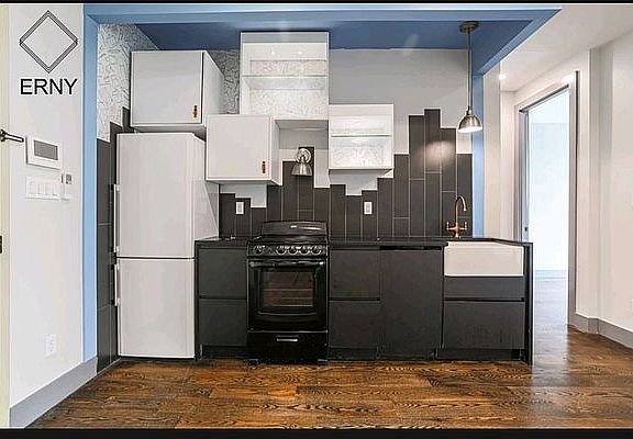 2nd image of 114 Jefferson St #3D