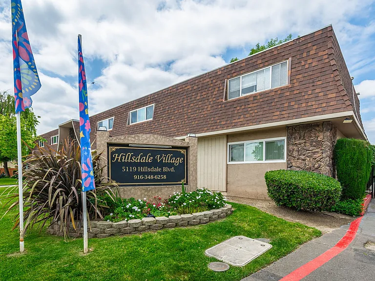 Hillsdale Village — Photo 14
