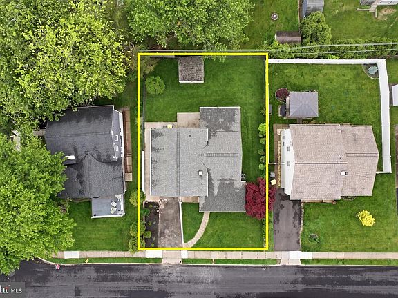 5th image of 2519 Eberly St