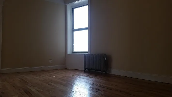 Rented by Lang Realty LLC | media 6