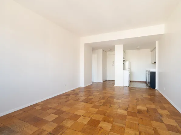 340 East 93rd Street image 3 of 11