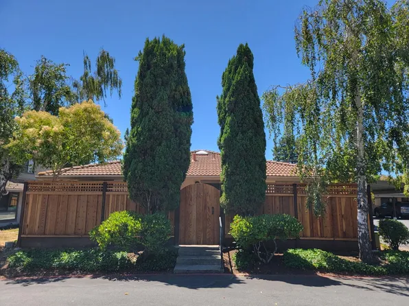 141 Peach Ter, Santa Cruz, CA 95060
