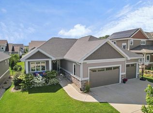 1013 Waterford Ln, Waunakee, WI 53597