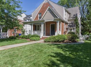 4817 24th St N, Arlington, VA 22207