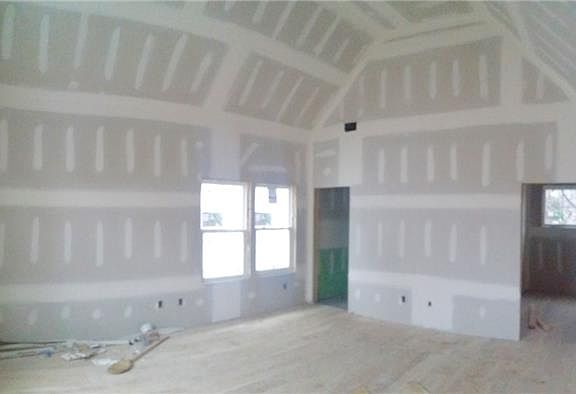 4th image of 503B Moore Ave
