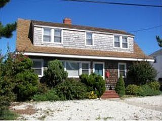 4th image of 5 E Hollybanks Ln