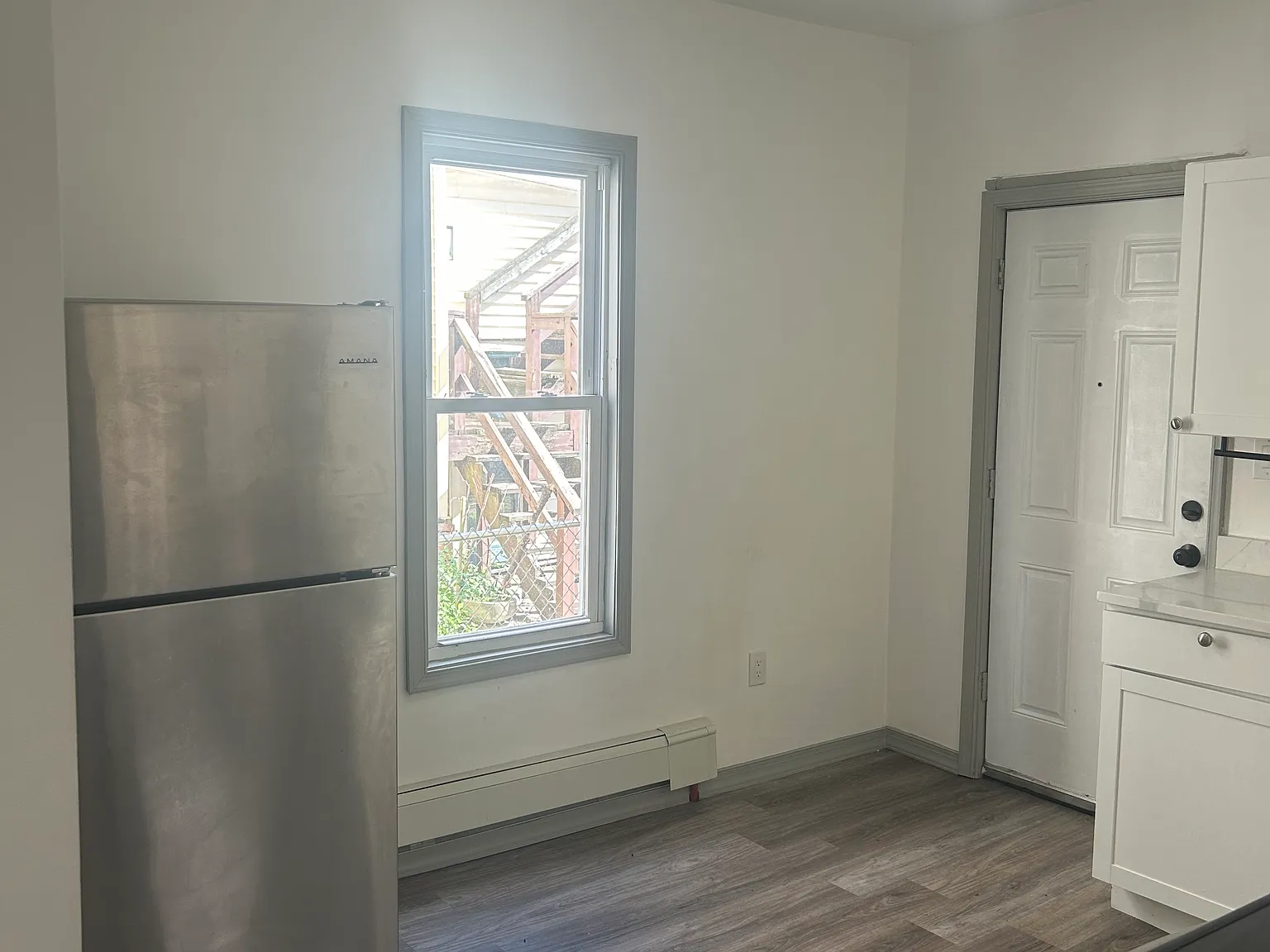 1 bed, $895 — Photo 2