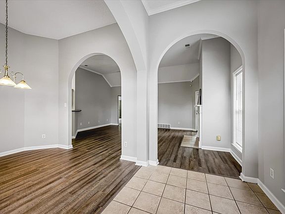 4th image of 9151 Berry Garden Cir S