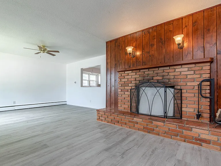 229 E Fairmont Blvd — Photo 9