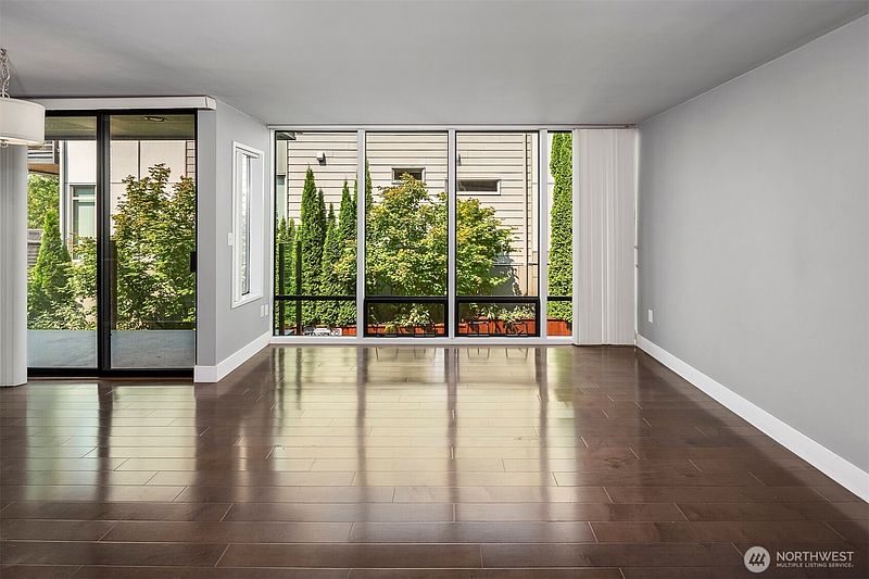 3rd image of 4561 Lake Washington Boulevard NE #201
