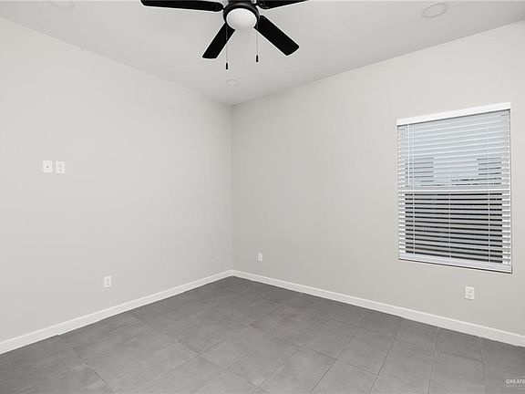 5th image of 3300 Frio Ave #1