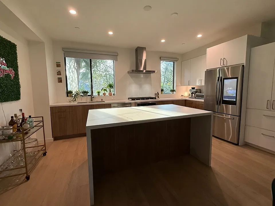 1205 Zachary Ln