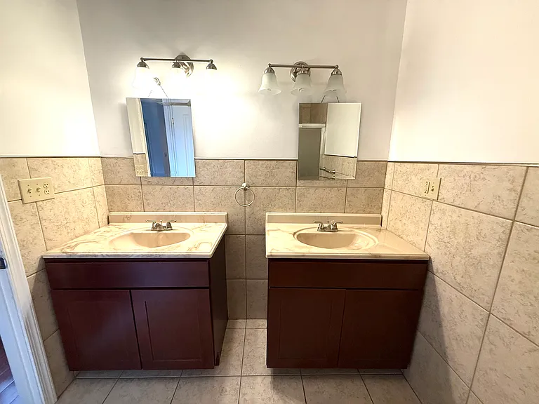 1 E Main St #2 — Photo 7