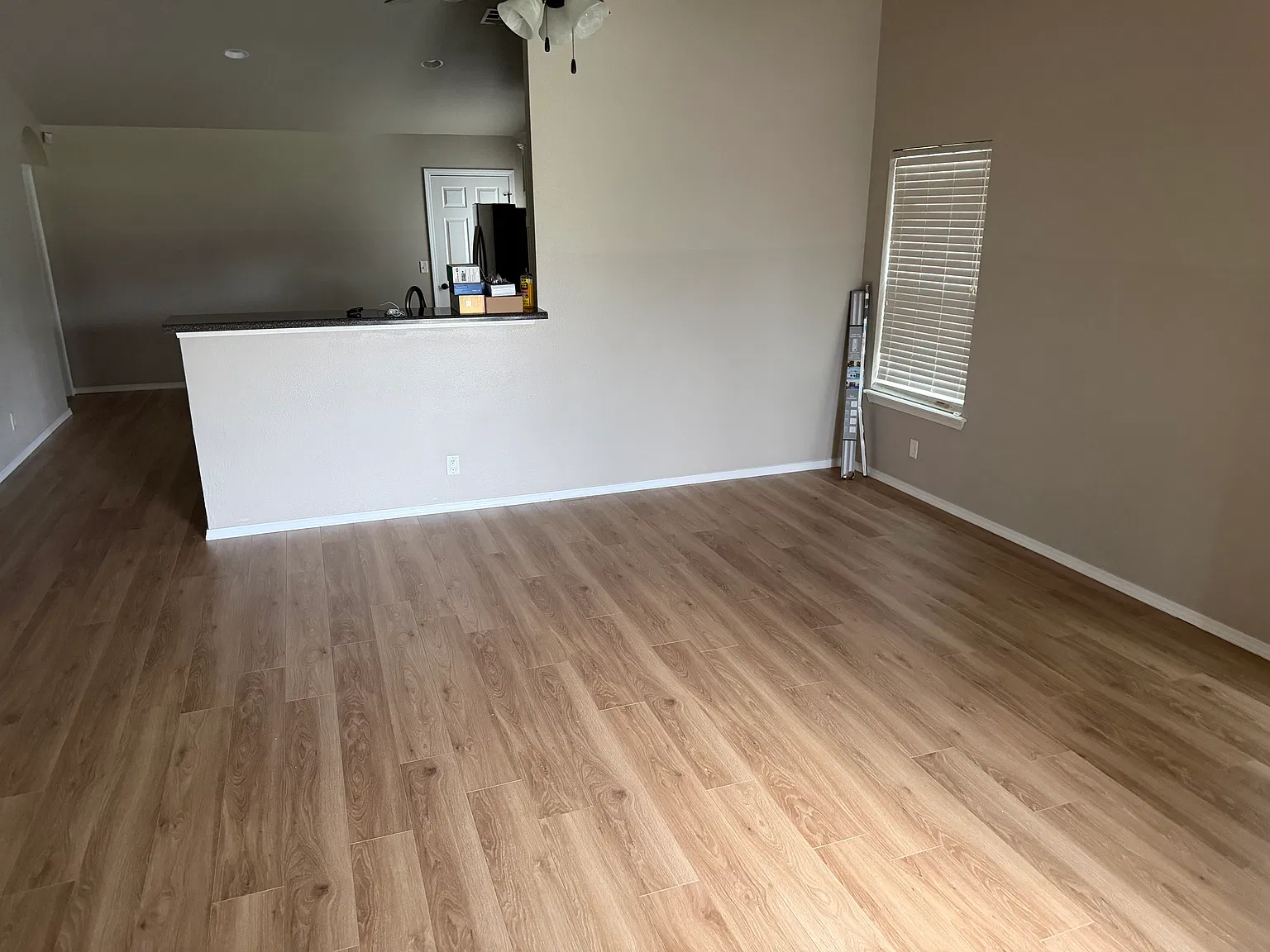 3 bed, 1379 sqft, $1,850 — Photo 3