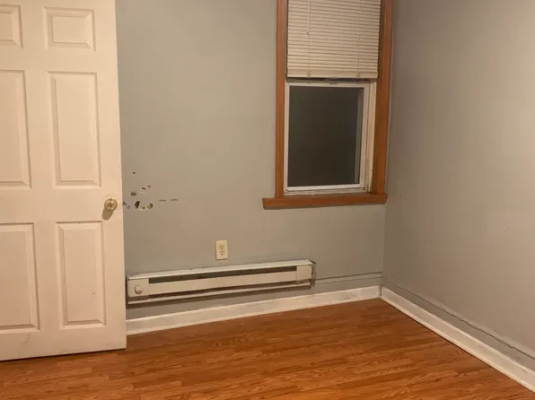 1335 Snyder Ave Floor 3, Philadelphia, PA 19148