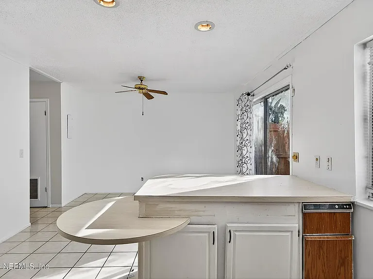4822 Windrush Ln — Photo 16