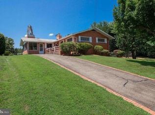 3515 Spring Lake Ter, Fairfax, VA 22030