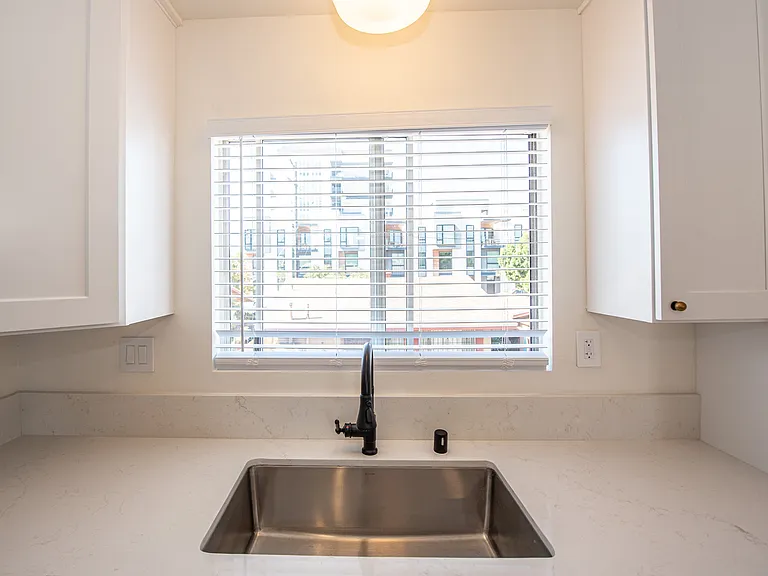 Valeria Apartments — Photo 27