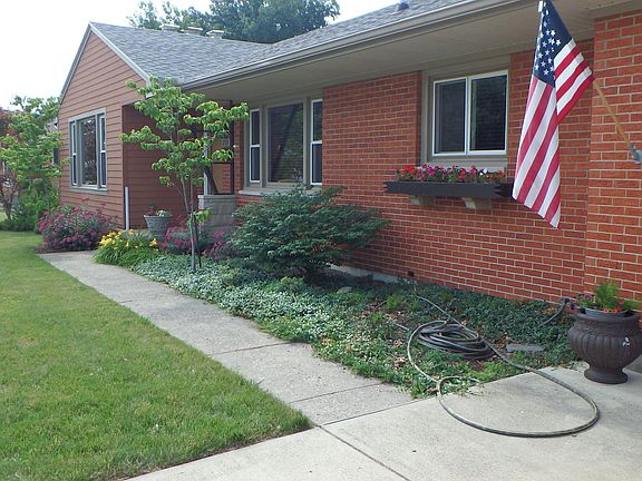 4th image of 203 Villa Dr