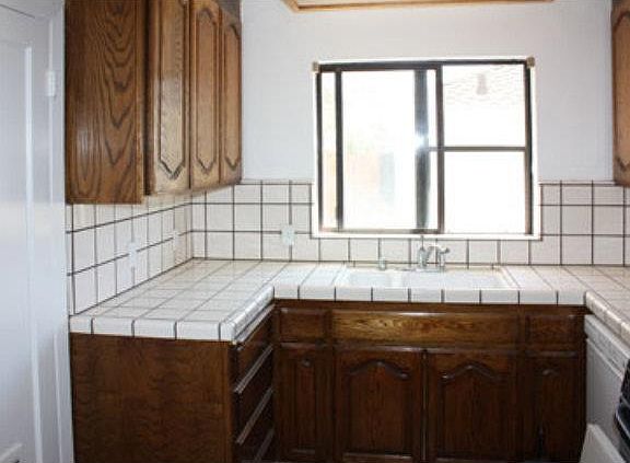 3rd image of 552 Waite Ave