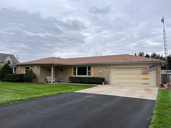 4th image of 1491 Amber Ln