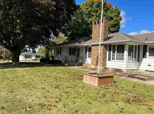 304 W Willow St, Forreston, IL 61030