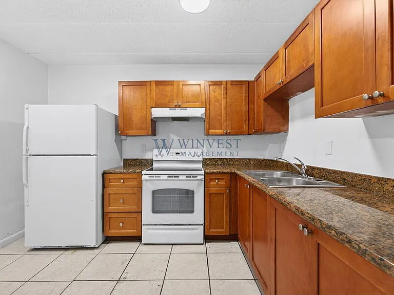 Presidential View Apartments — Photo 17